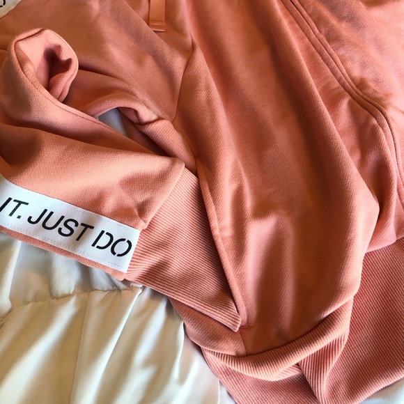 New Nike Jacket - Picture 5 of 8